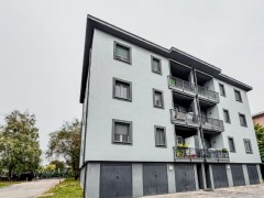 QUADRILOCALE CON BOX E CANTINA!! - 2