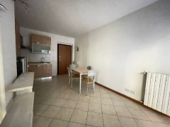 MONOLOCALE AMPIO E ARREDATO! - 1